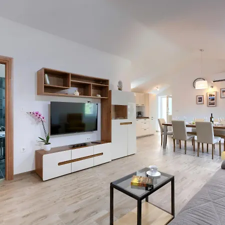 Holiday Teza By Interhome Svetvinčenat